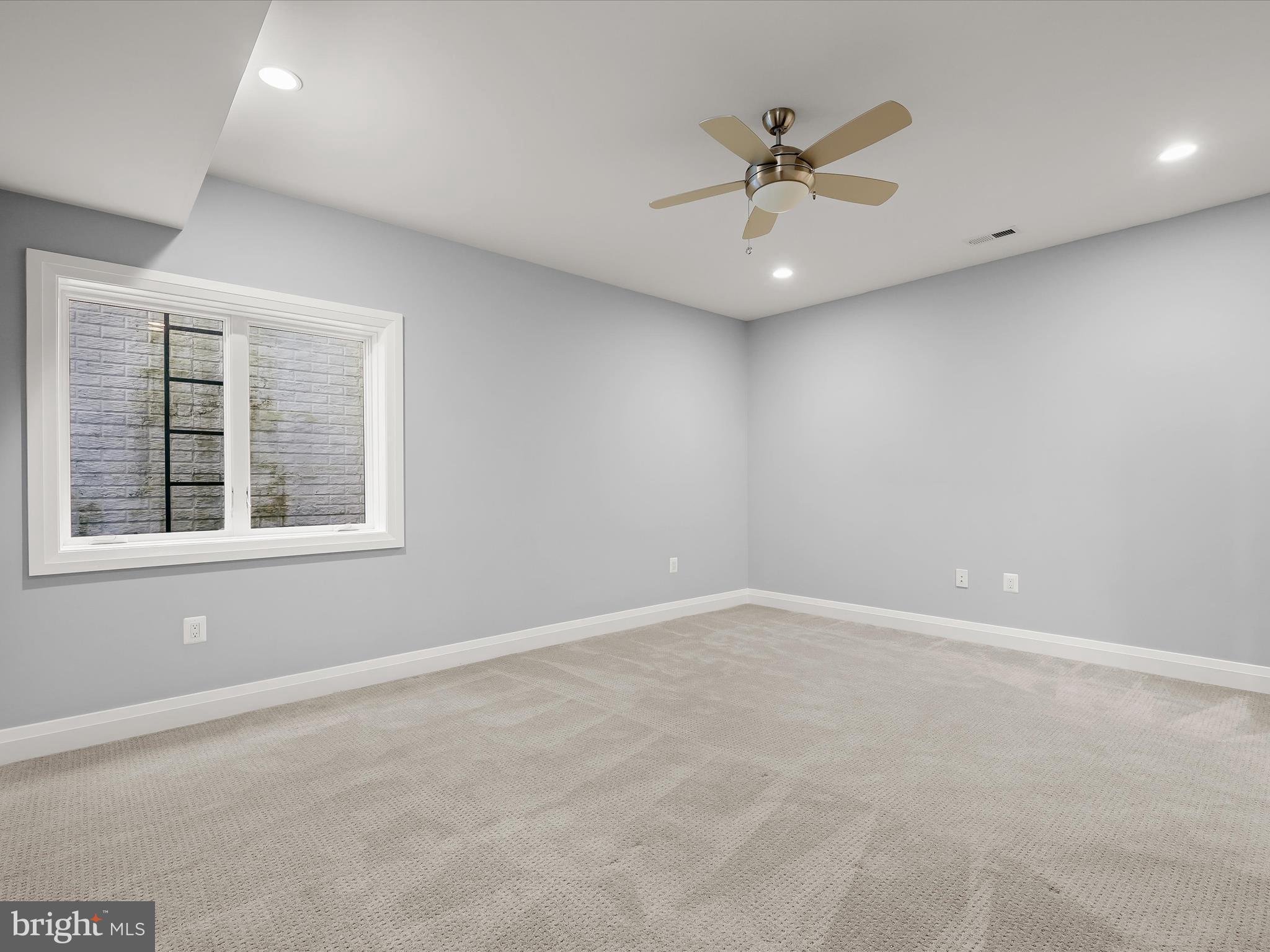 BELLEVUE FOREST - Residential