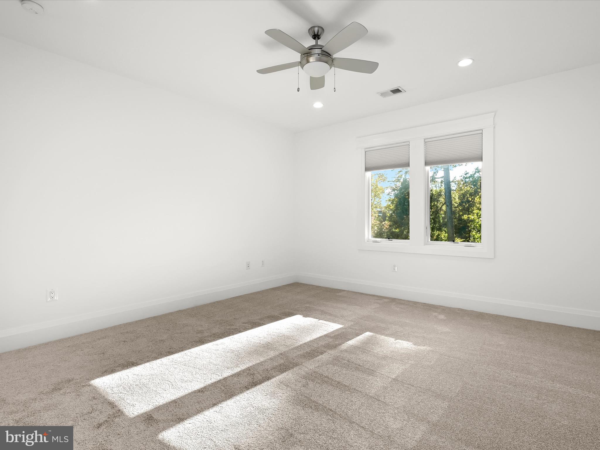 BELLEVUE FOREST - Residential