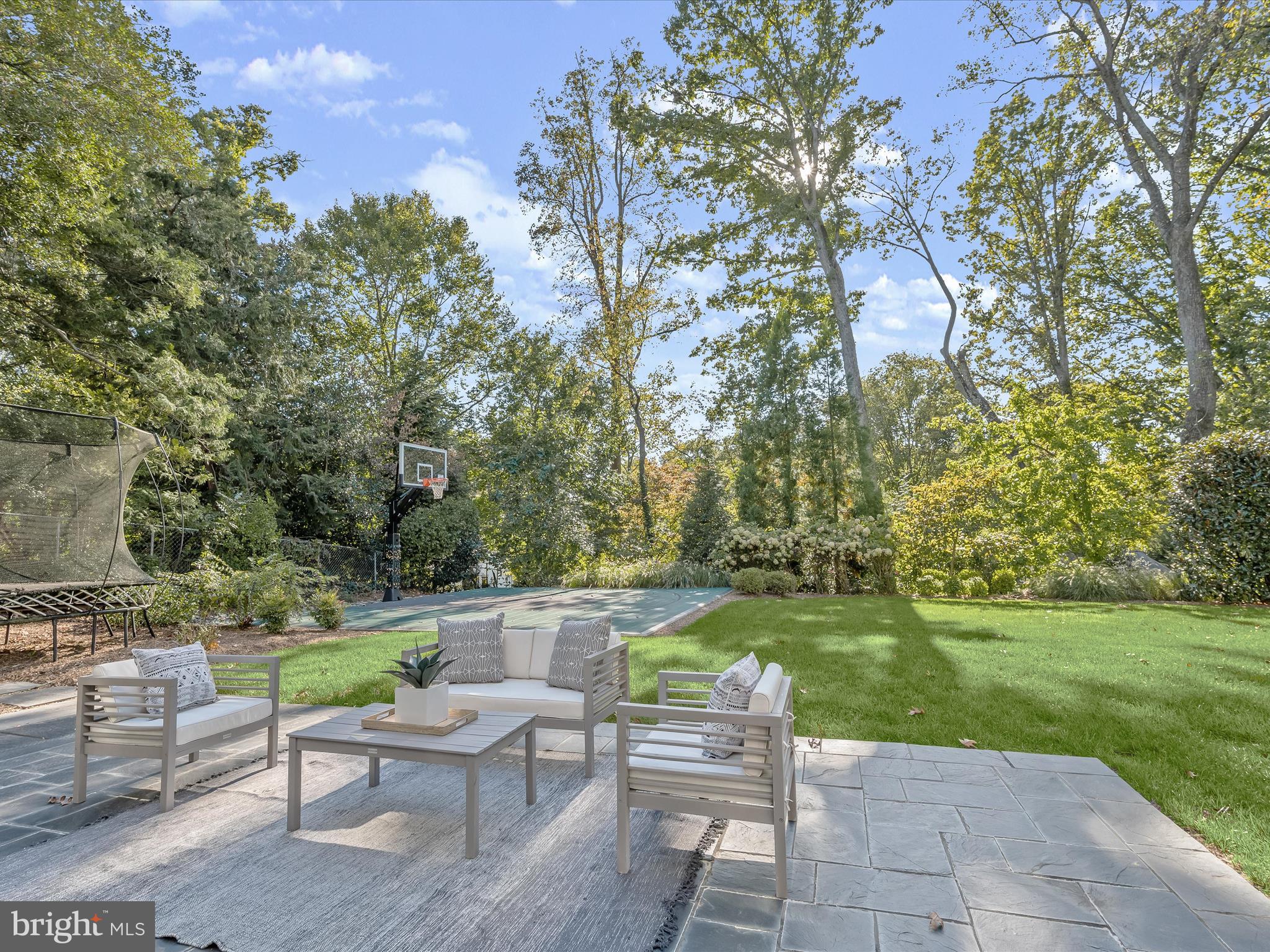 BELLEVUE FOREST - Residential