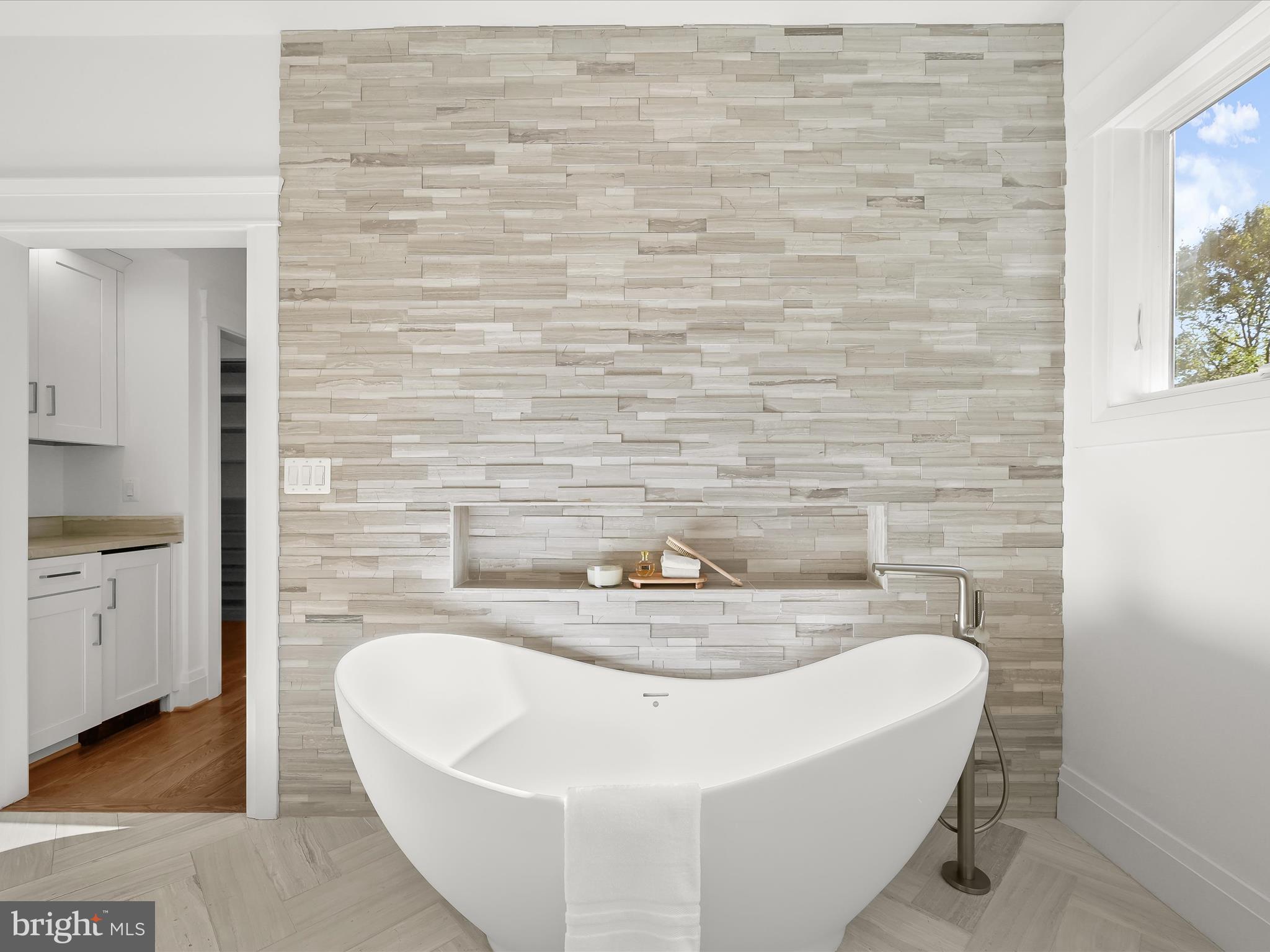 BELLEVUE FOREST - Residential