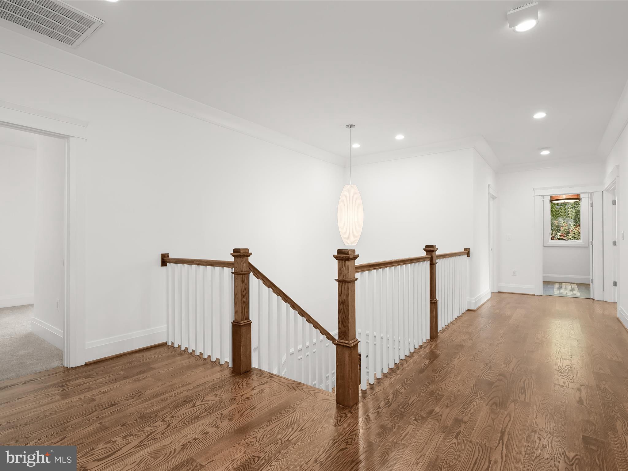 BELLEVUE FOREST - Residential