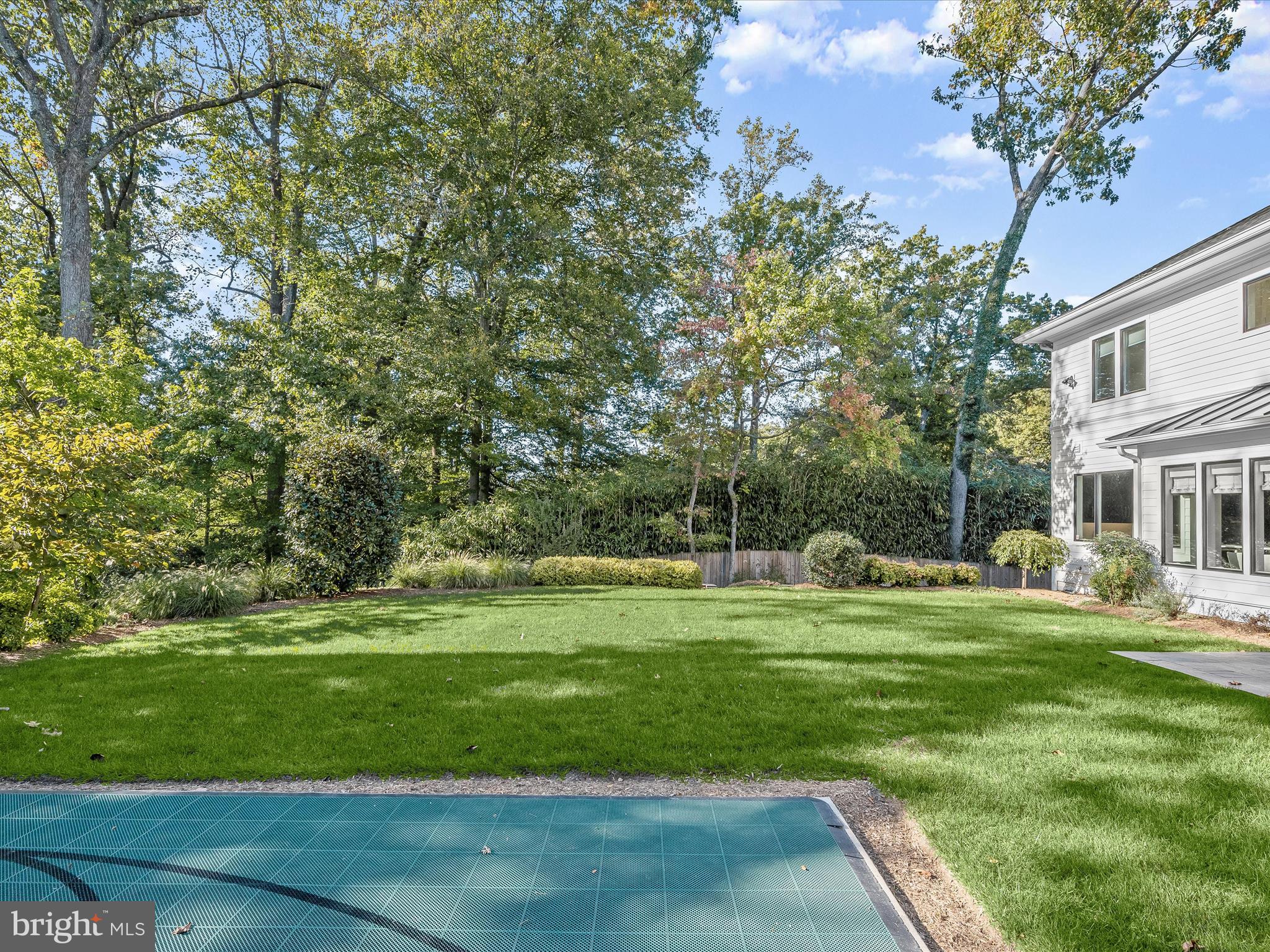 BELLEVUE FOREST - Residential