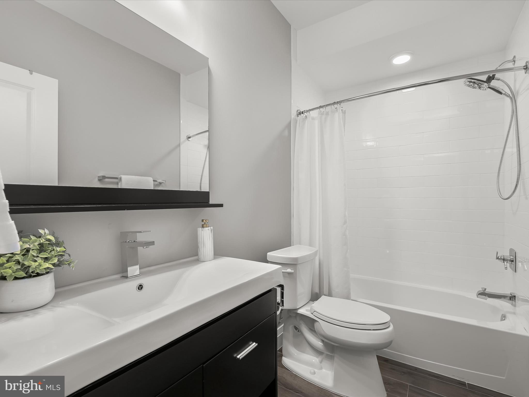 BELLEVUE FOREST - Residential