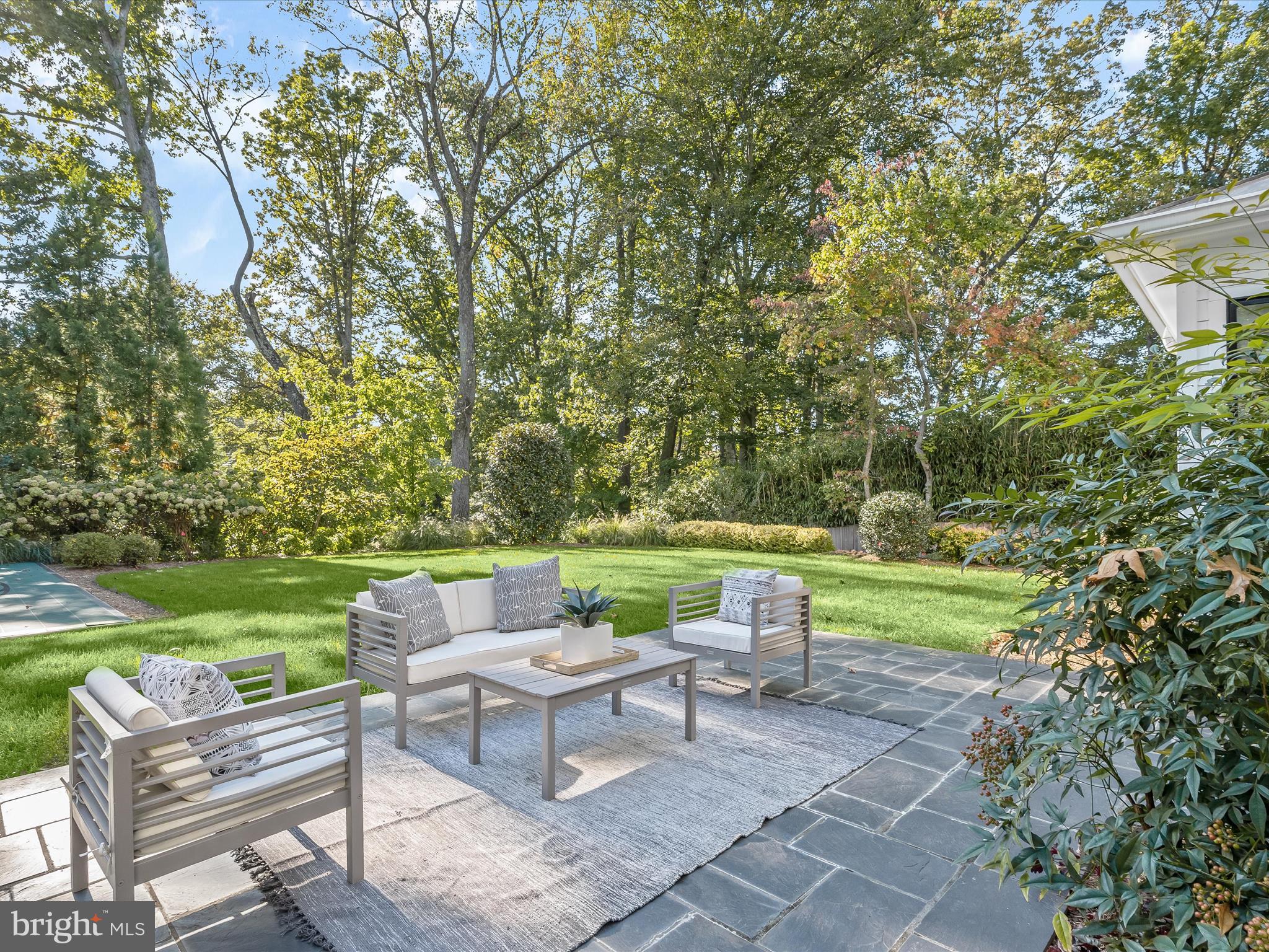 BELLEVUE FOREST - Residential