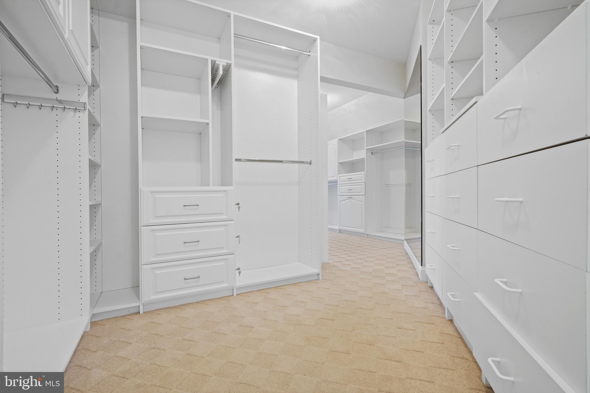 MANORS OF FOX MILL - Residential