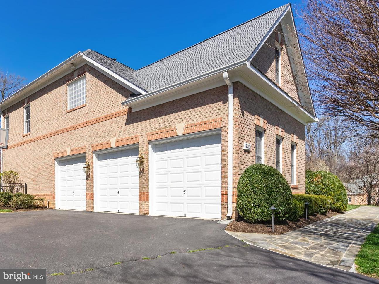 MANORS OF FOX MILL - Residential