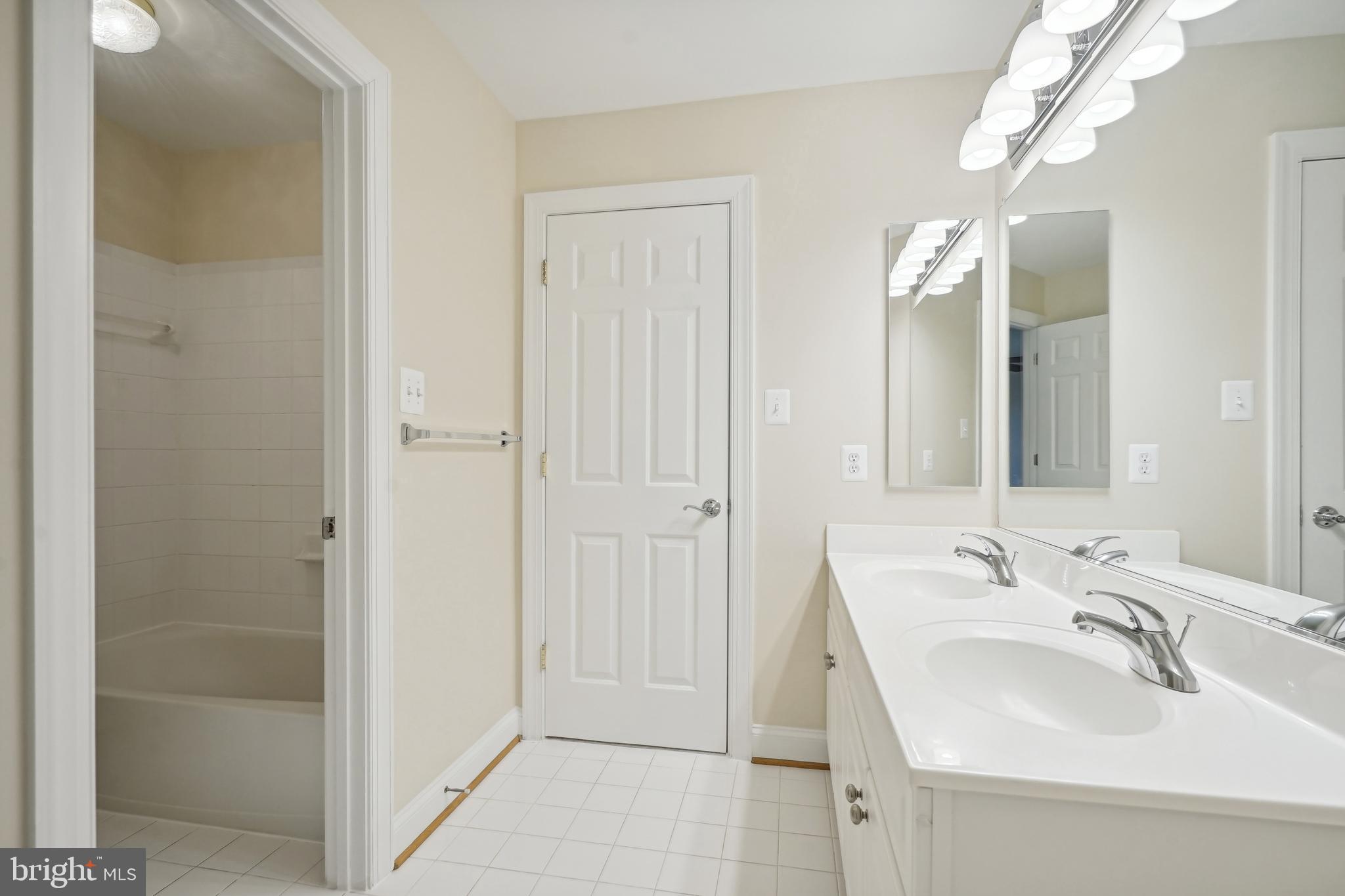 MANORS OF FOX MILL - Residential