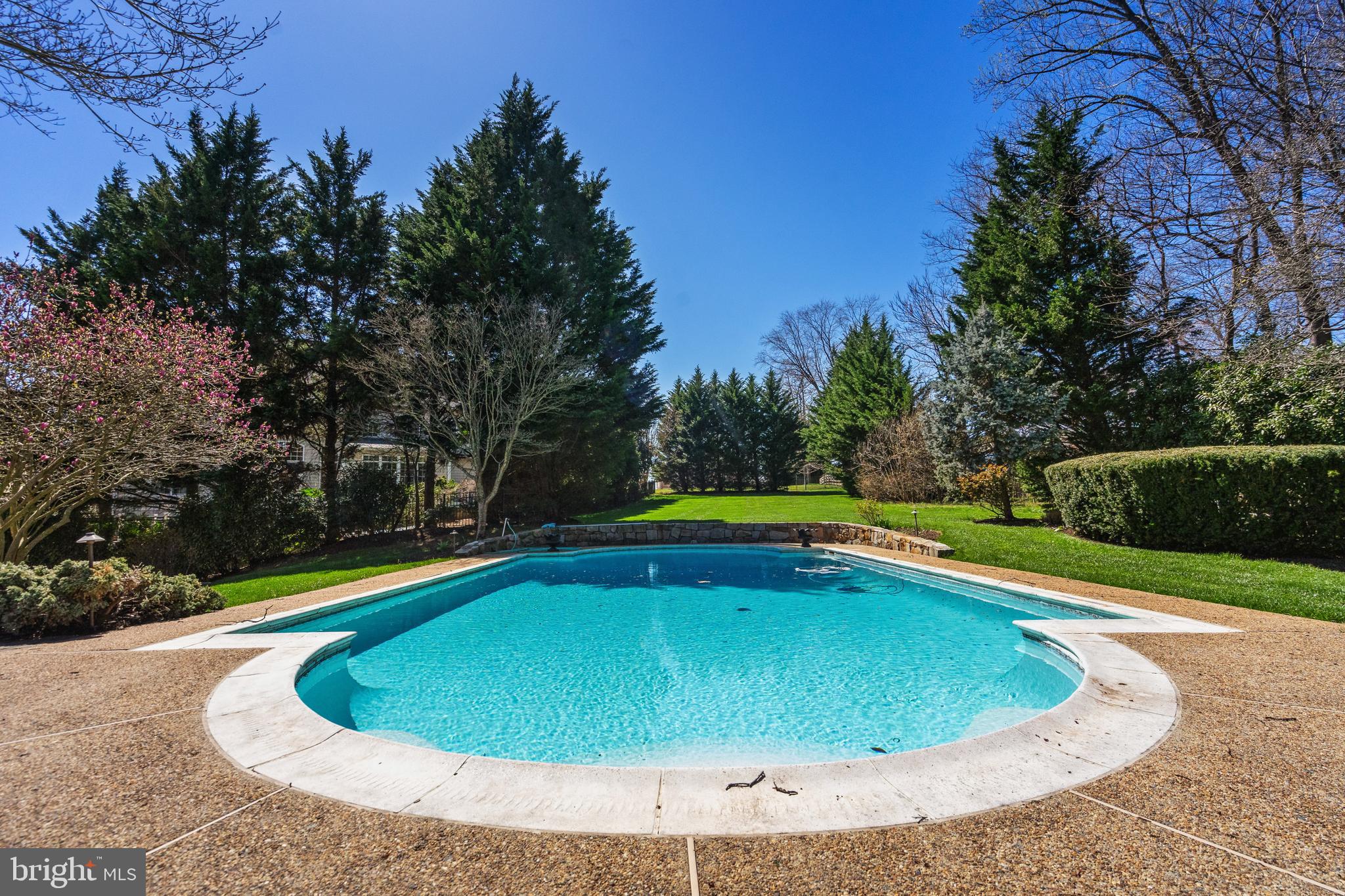 MANORS OF FOX MILL - Residential