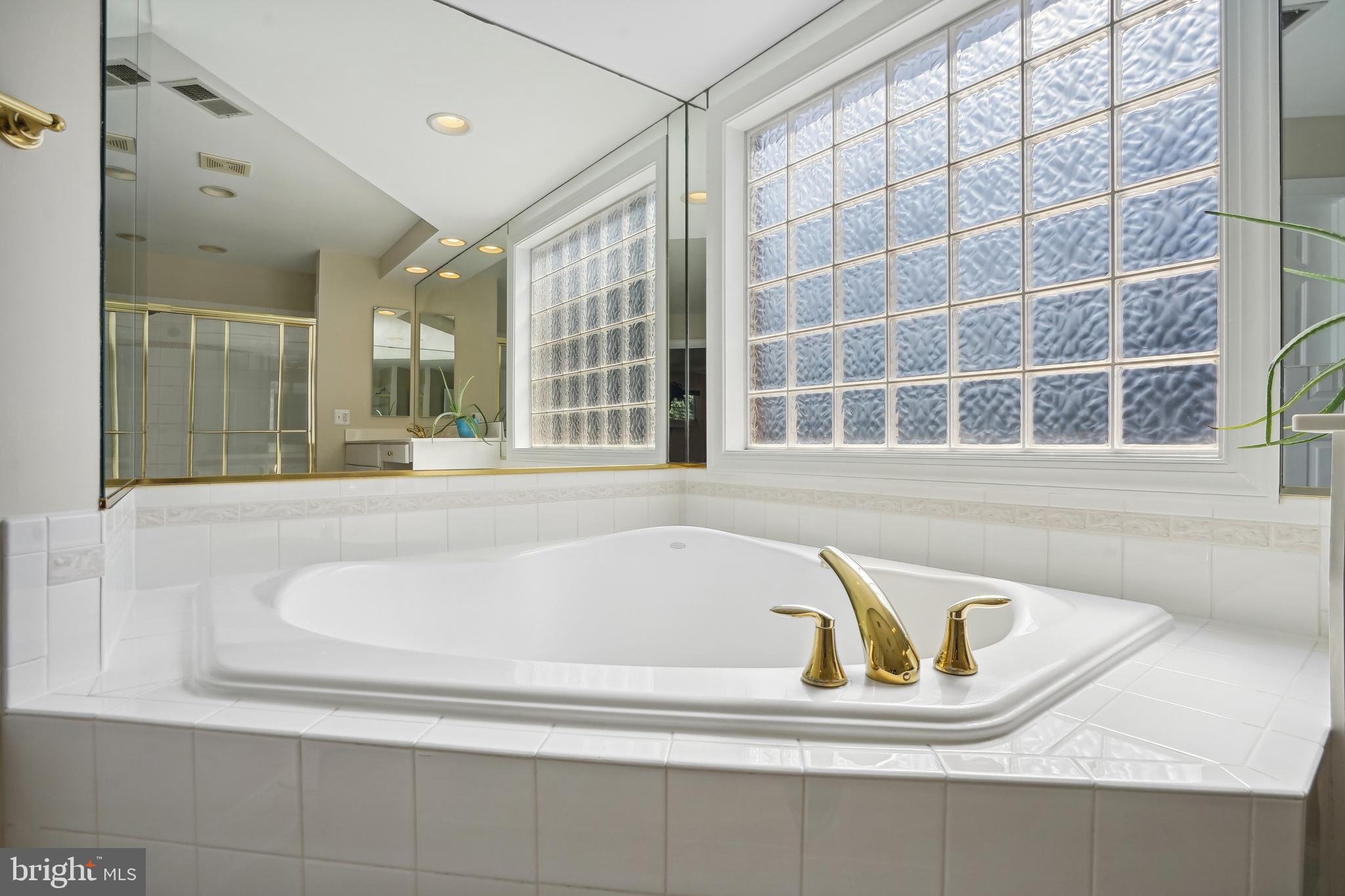 MANORS OF FOX MILL - Residential