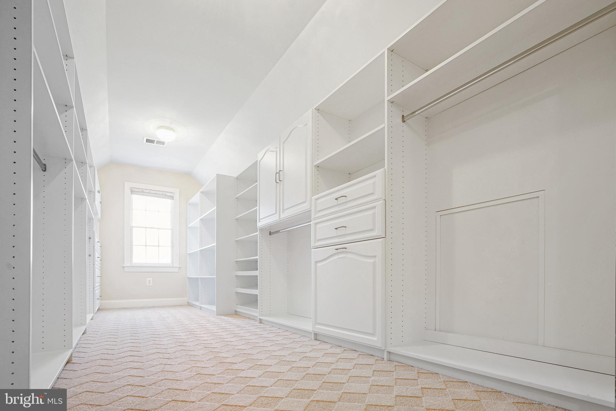 MANORS OF FOX MILL - Residential