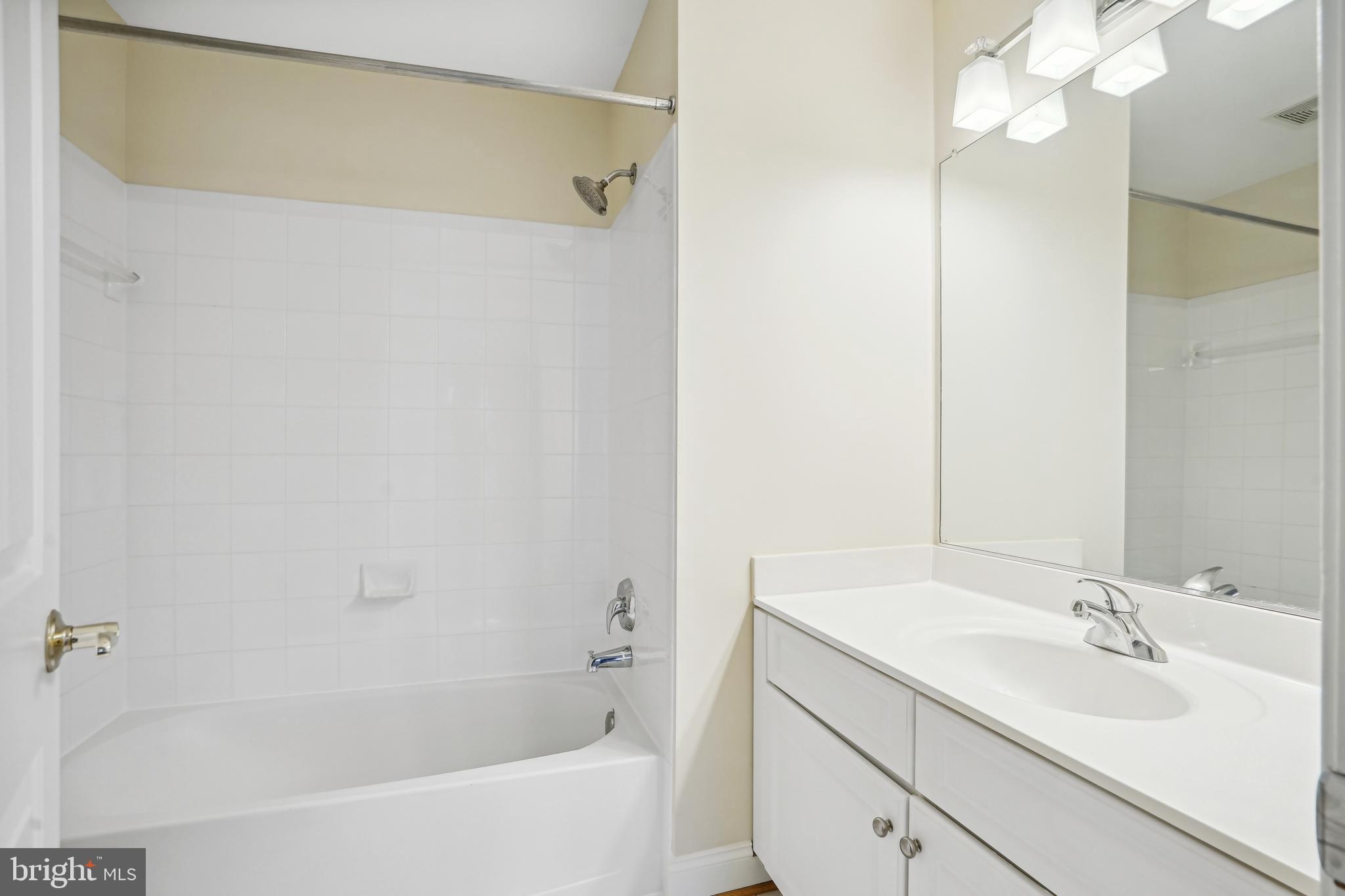 MANORS OF FOX MILL - Residential