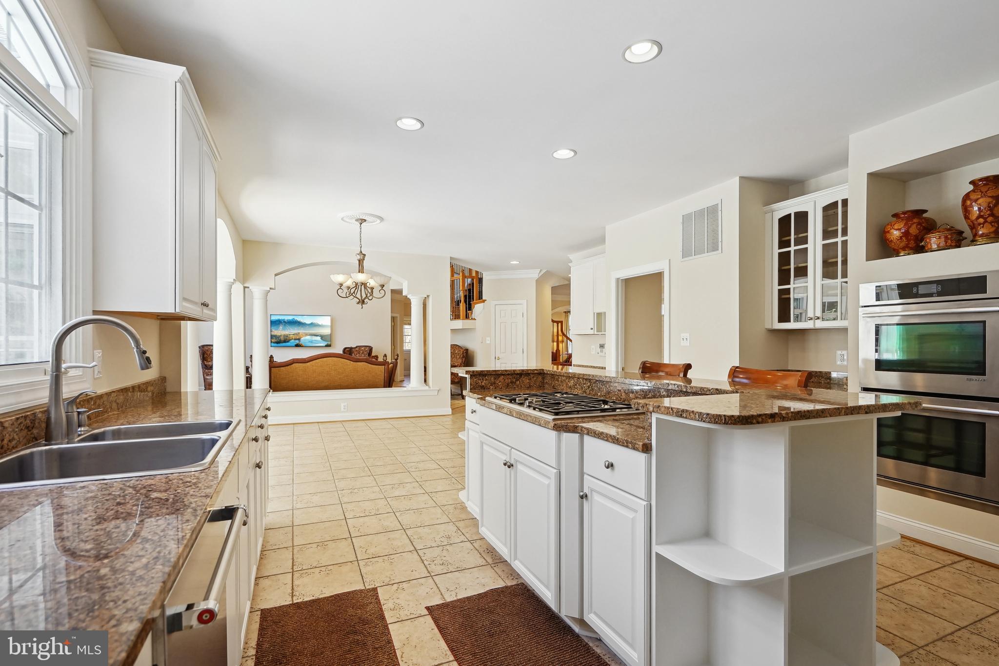 MANORS OF FOX MILL - Residential