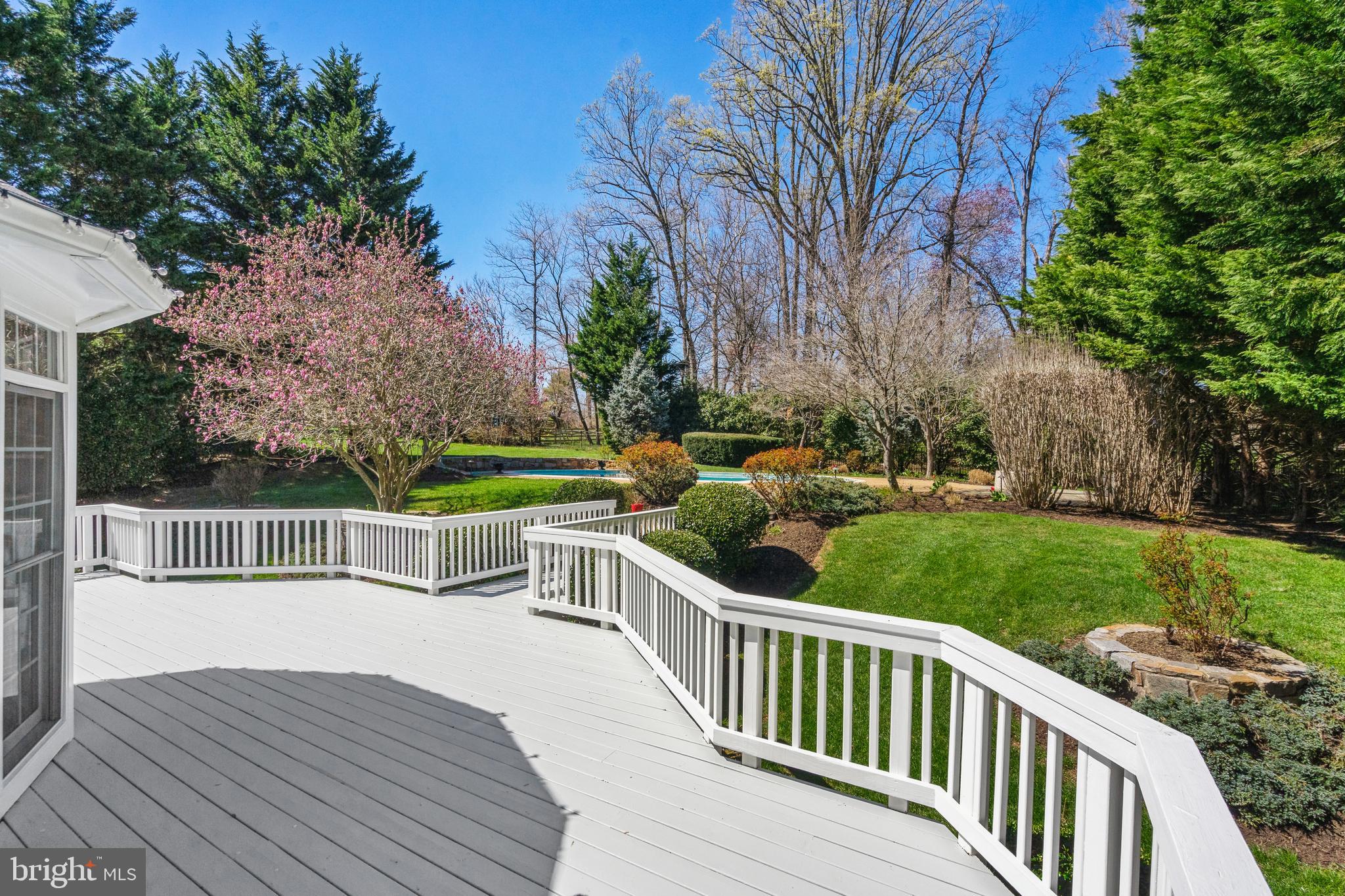 MANORS OF FOX MILL - Residential