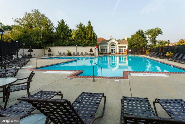 PARKSIDE AT ALEXANDRIA - Residential