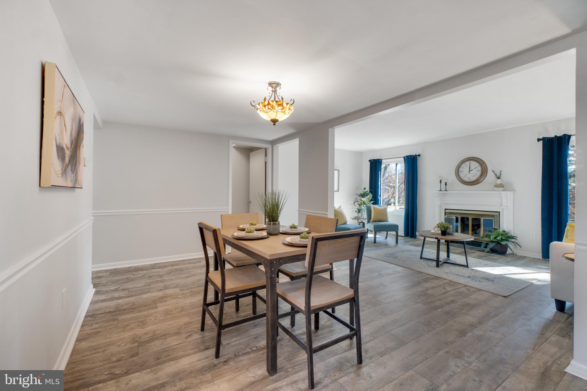 BAY HILLS - COLONIAL RIDGE - Residential