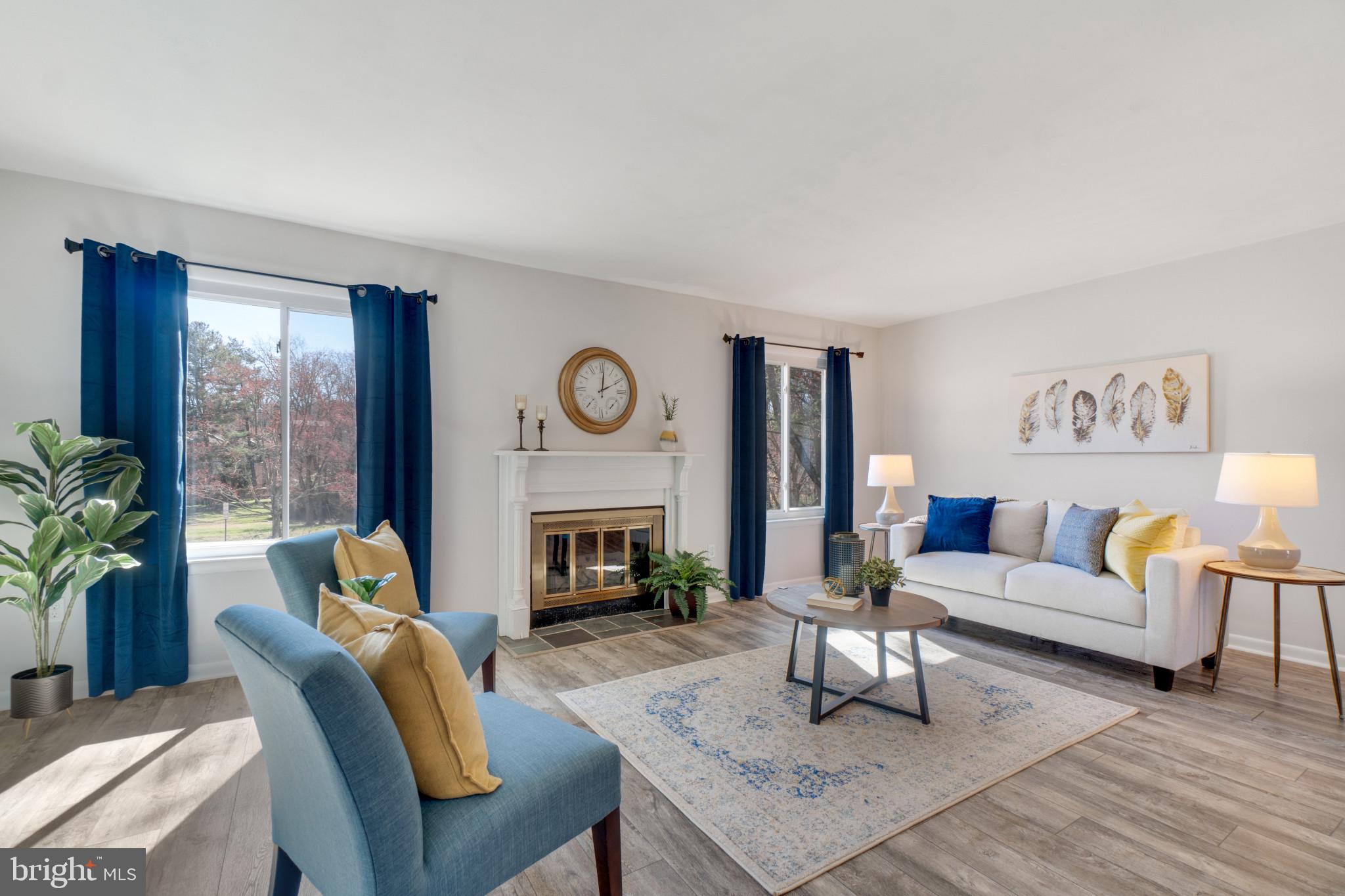 BAY HILLS - COLONIAL RIDGE - Residential