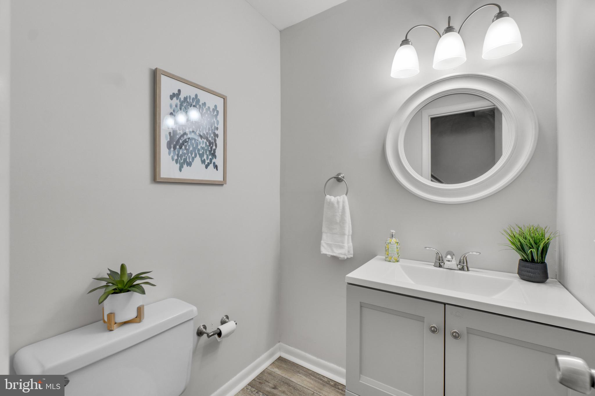 BAY HILLS - COLONIAL RIDGE - Residential