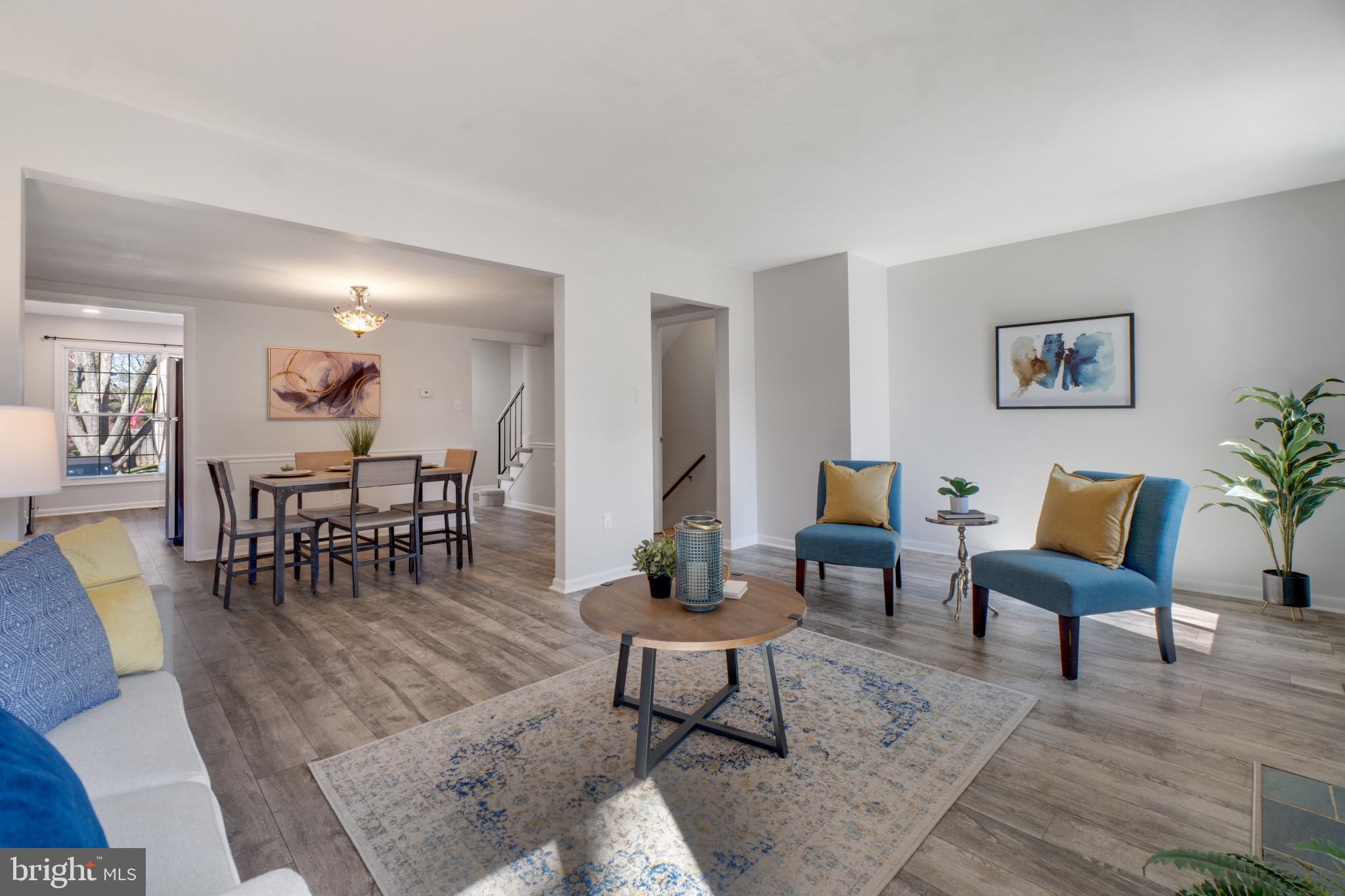 BAY HILLS - COLONIAL RIDGE - Residential