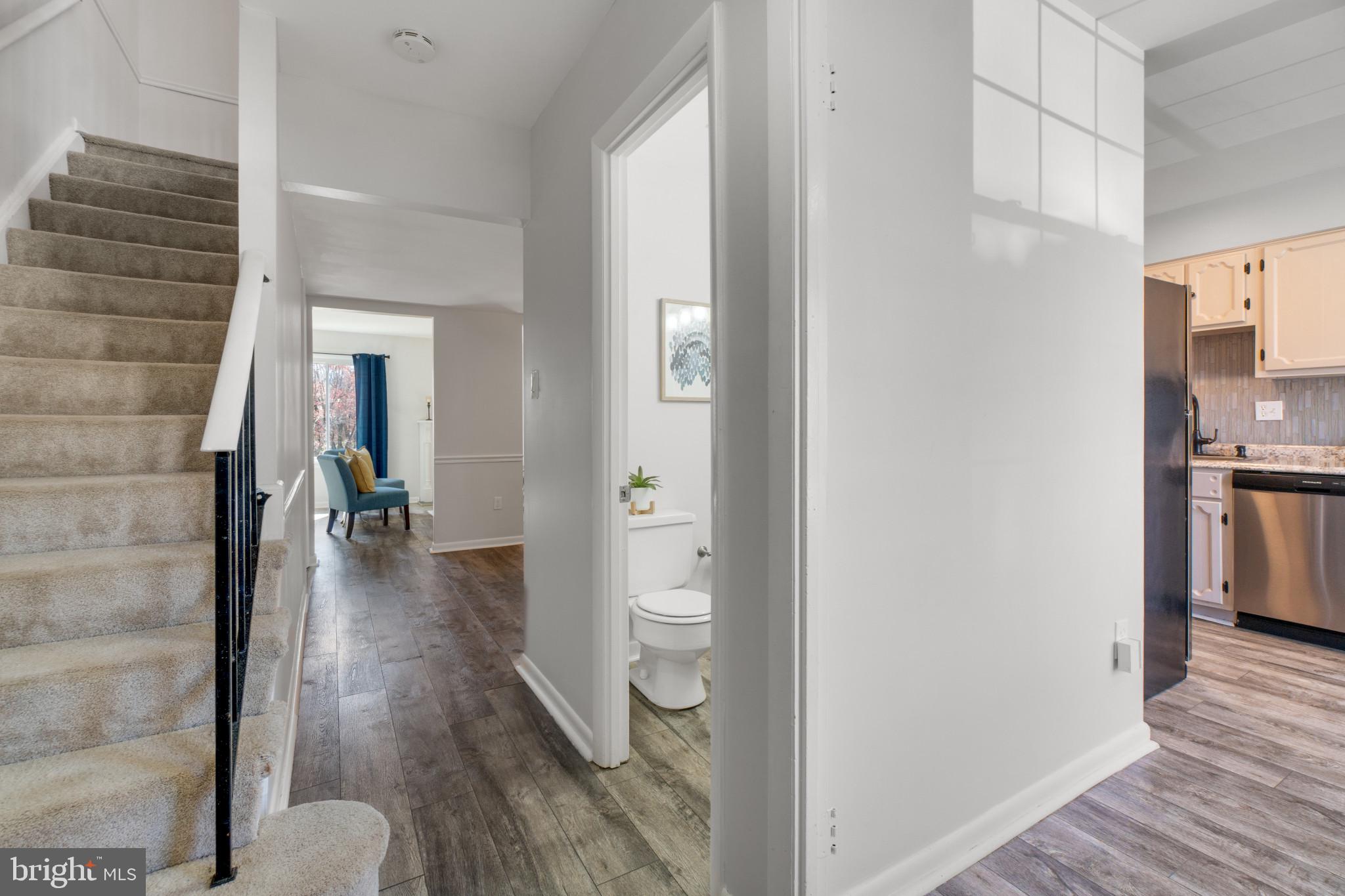 BAY HILLS - COLONIAL RIDGE - Residential