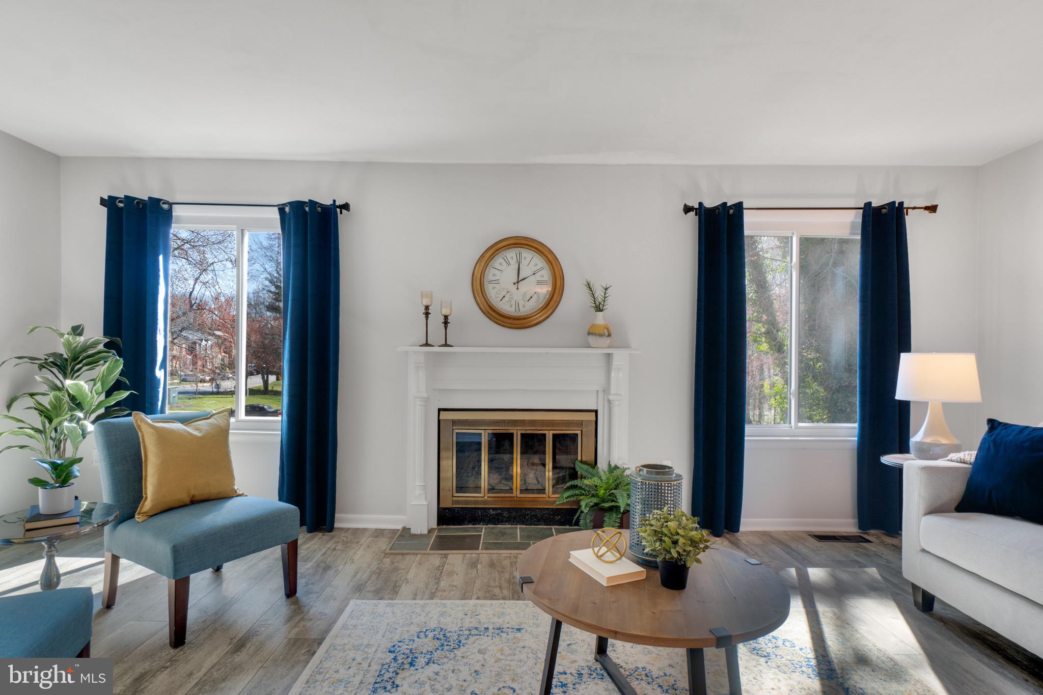 BAY HILLS - COLONIAL RIDGE - Residential