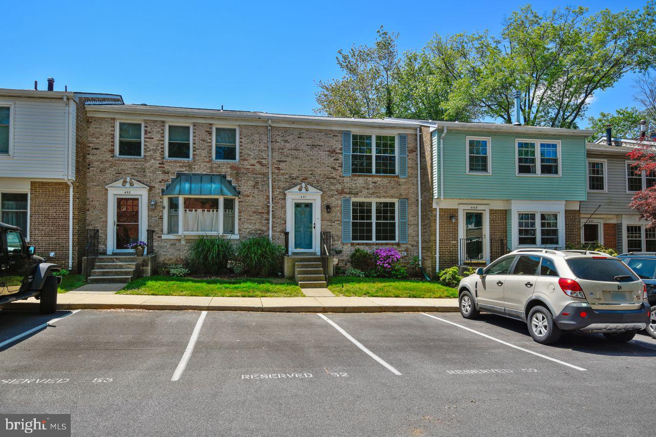 BAY HILLS - COLONIAL RIDGE - Residential