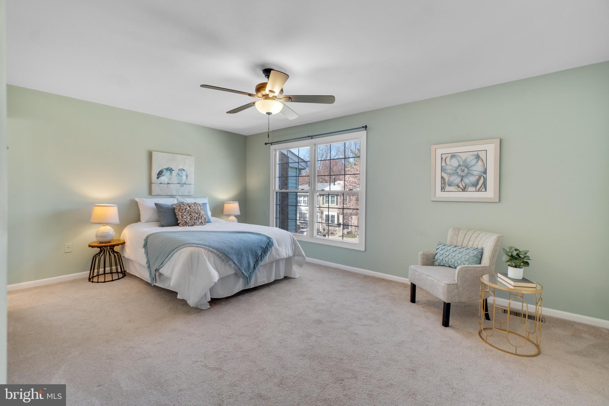 BAY HILLS - COLONIAL RIDGE - Residential