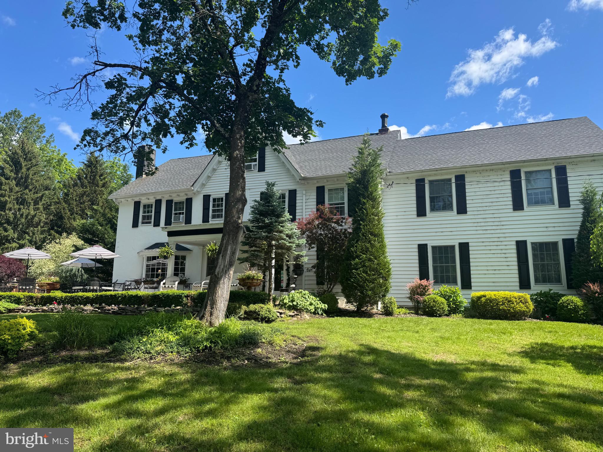 1324 RIVER ROAD