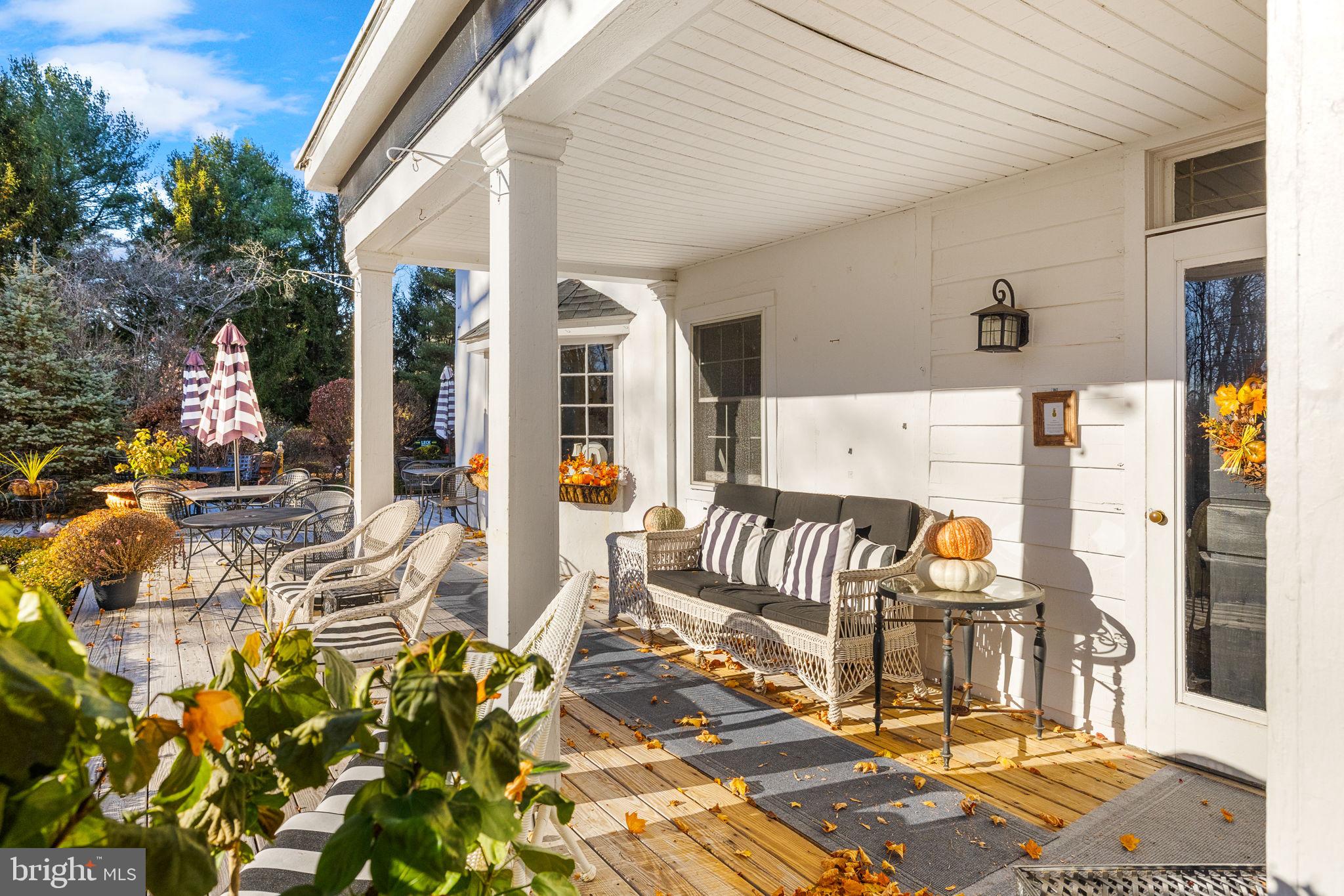 1324 RIVER ROAD