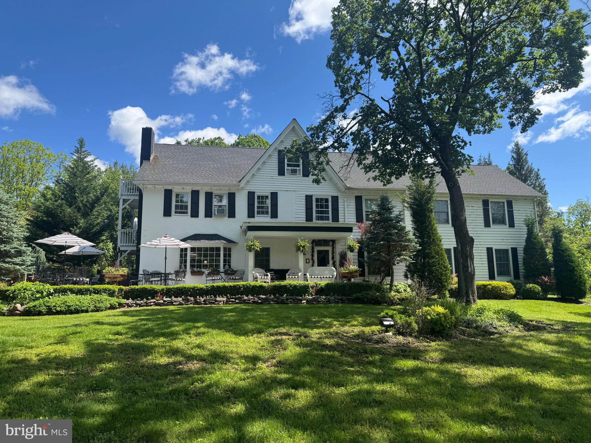 1324 RIVER ROAD