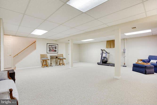 WOLF TRAP WOODS - Residential