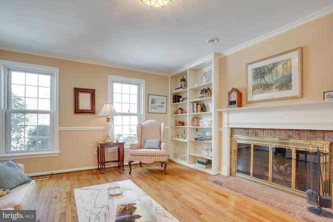 WOLF TRAP WOODS - Residential