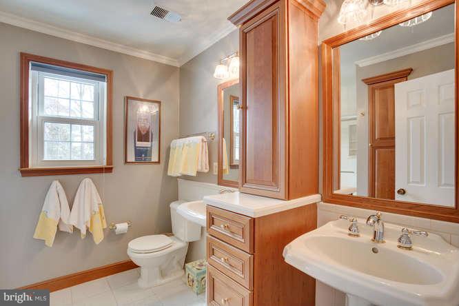 WOLF TRAP WOODS - Residential