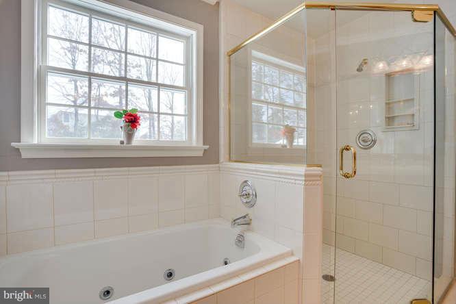 WOLF TRAP WOODS - Residential