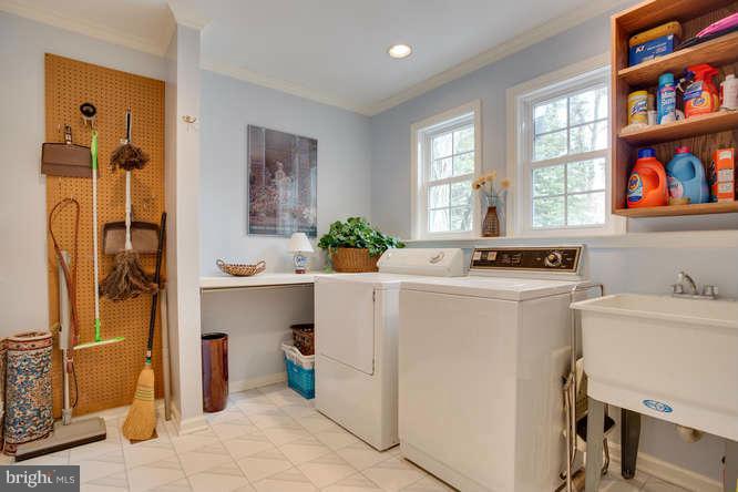 WOLF TRAP WOODS - Residential