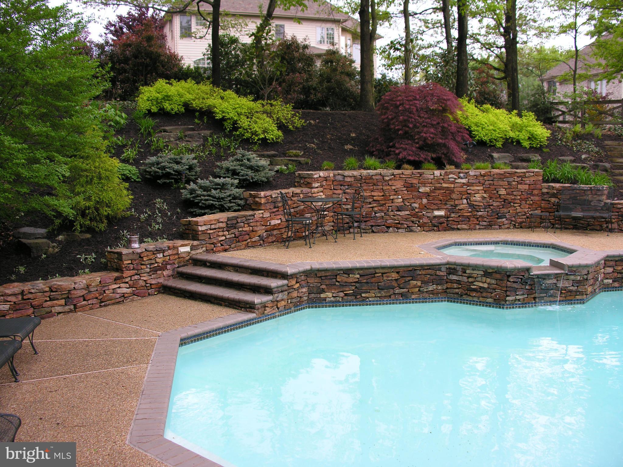 WOLF TRAP WOODS - Residential