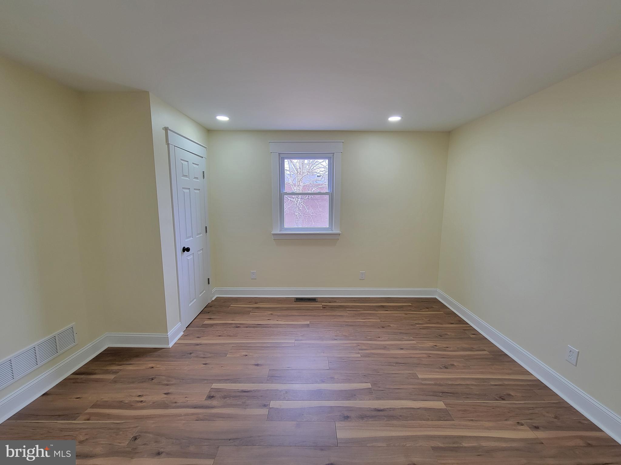 LANSDOWNE - Residential