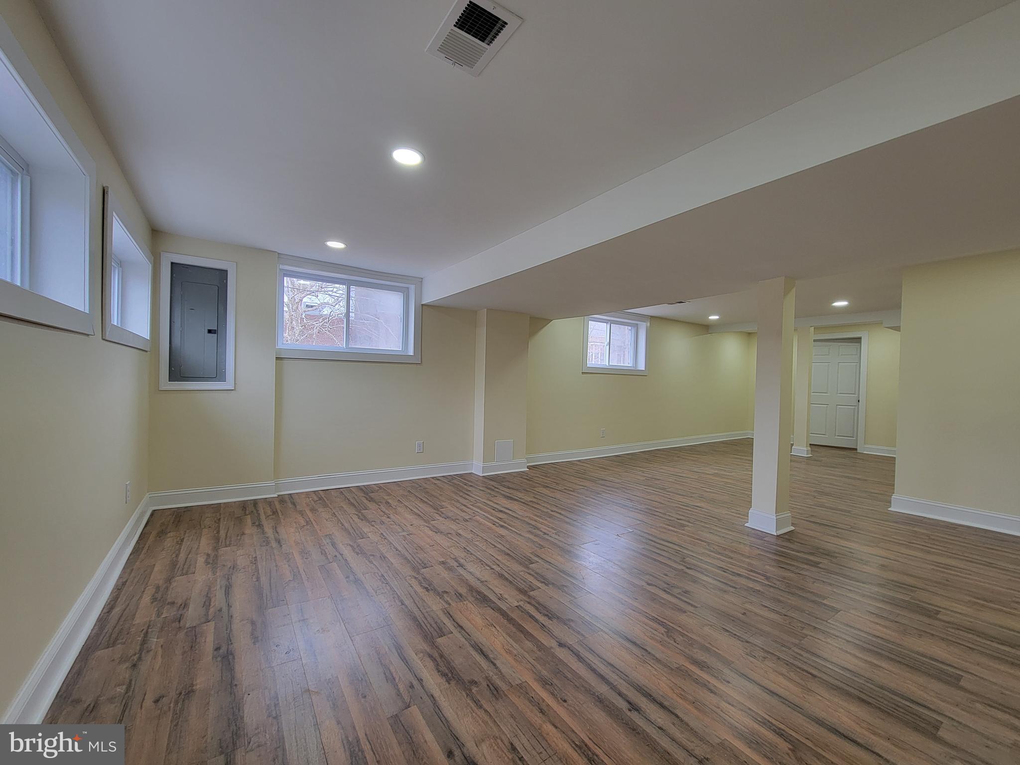 LANSDOWNE - Residential