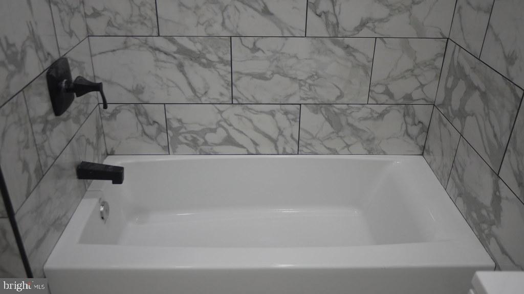 LANSDOWNE - Residential