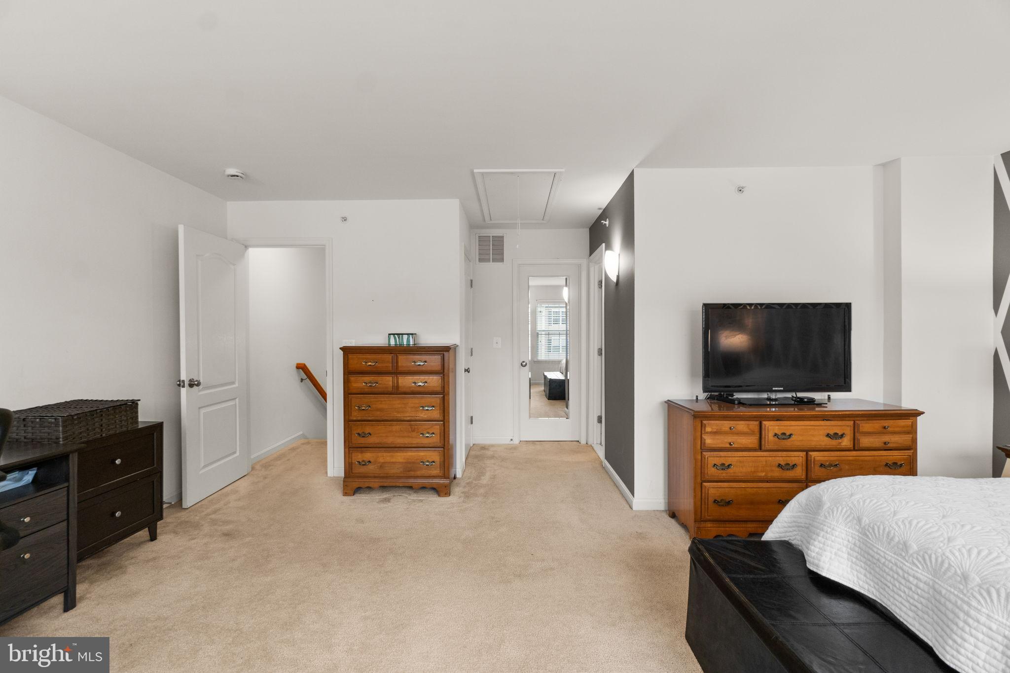 RESERVOIR RIDGE - Residential