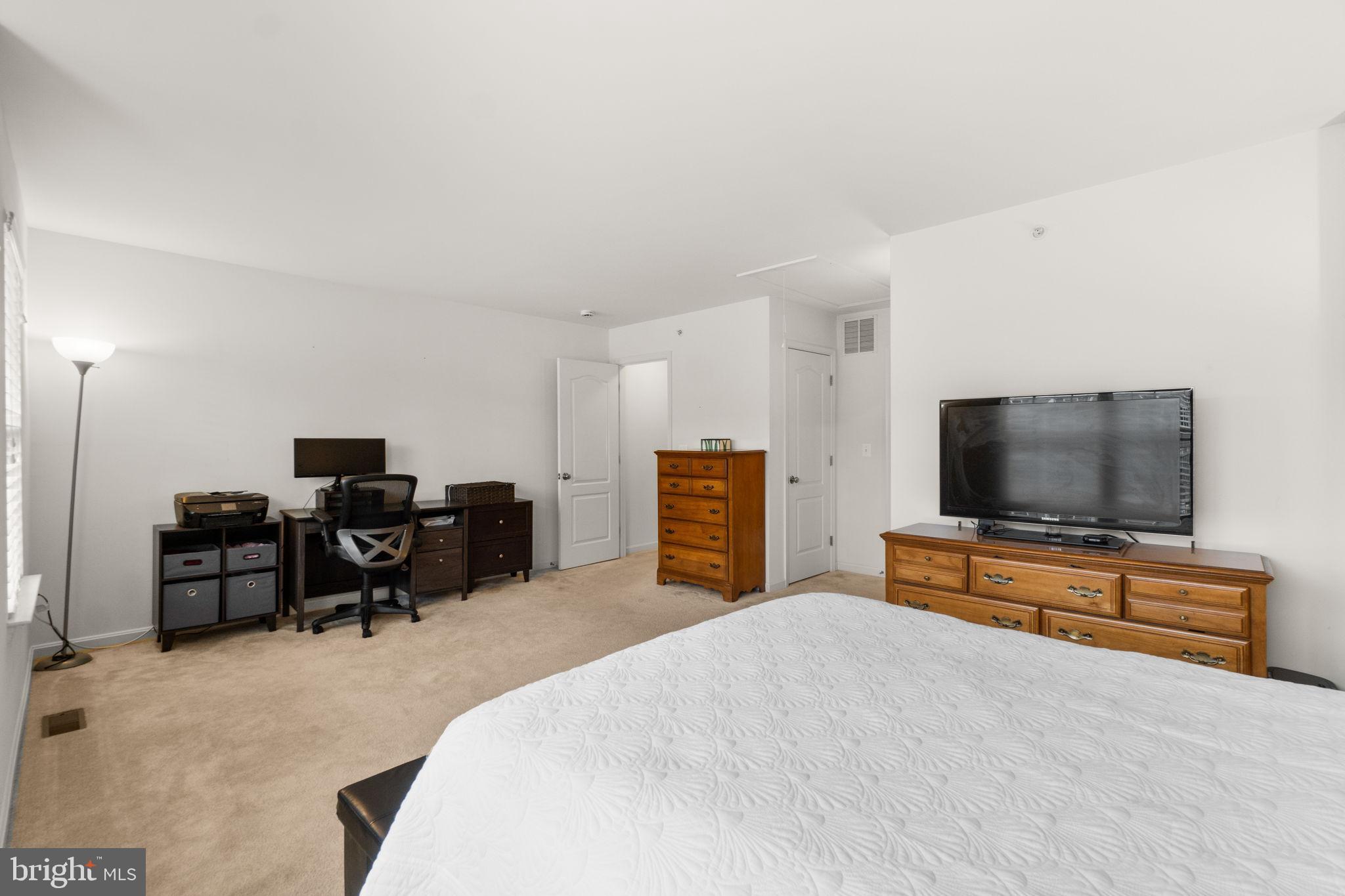 RESERVOIR RIDGE - Residential