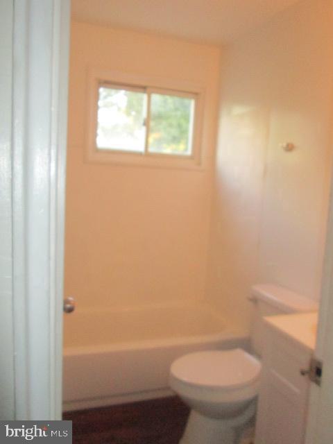 ROSELAND GARDENS - Residential Lease