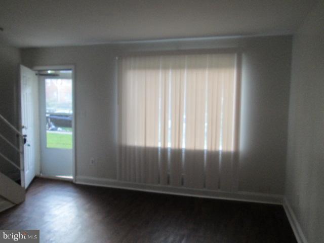 ROSELAND GARDENS - Residential Lease