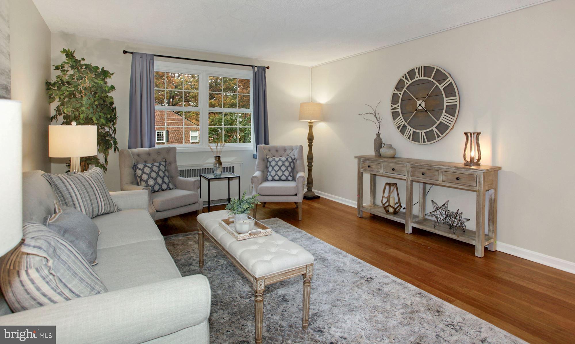 ARLINGTON OAKS - Residential