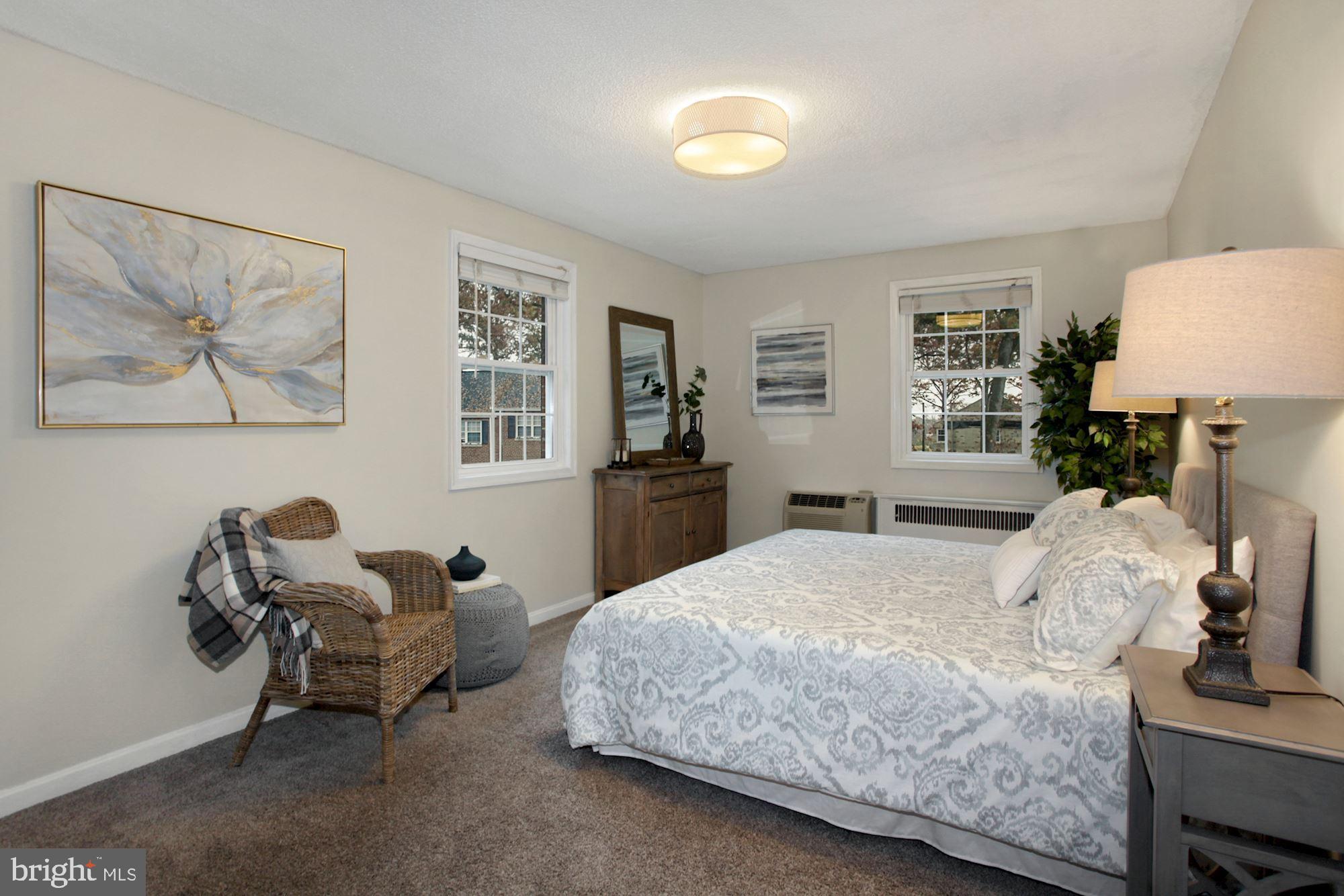 ARLINGTON OAKS - Residential