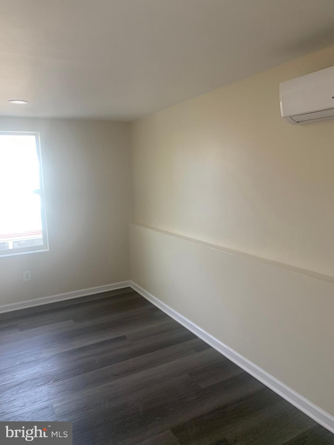 HAMPSHIRE KNOLLS - Residential Lease