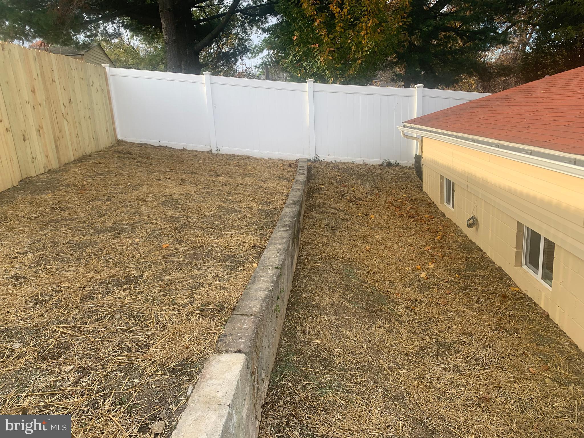 HAMPSHIRE KNOLLS - Residential Lease