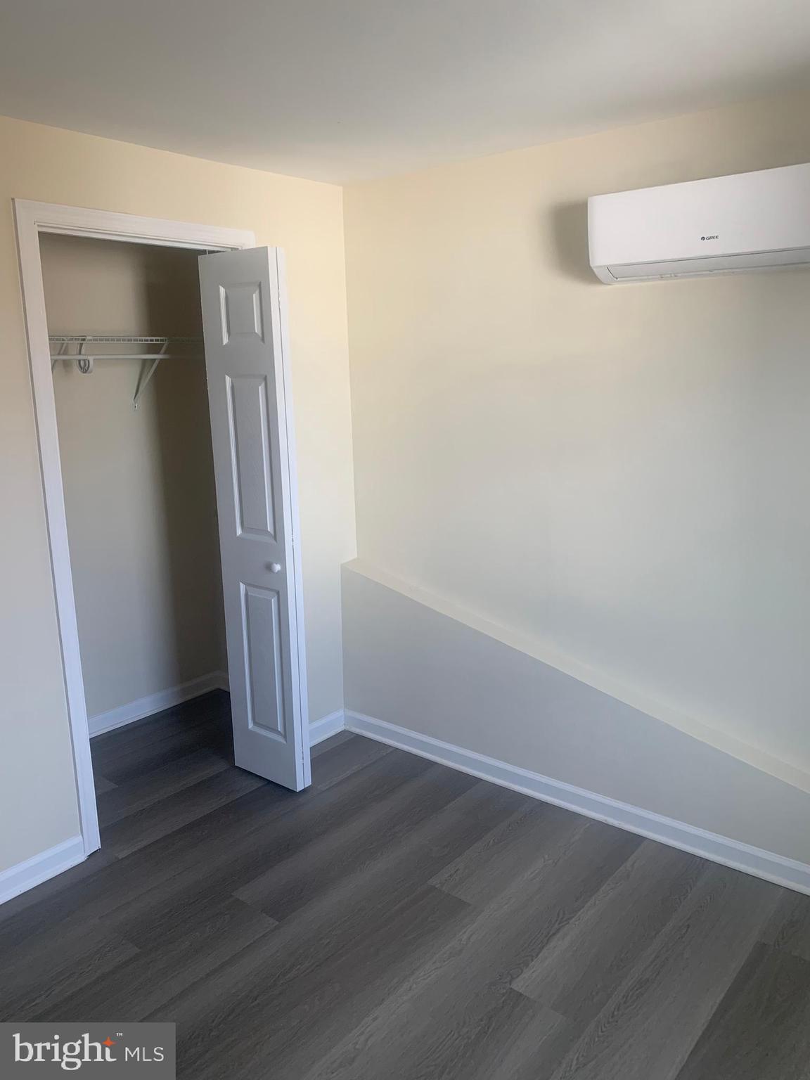 HAMPSHIRE KNOLLS - Residential Lease