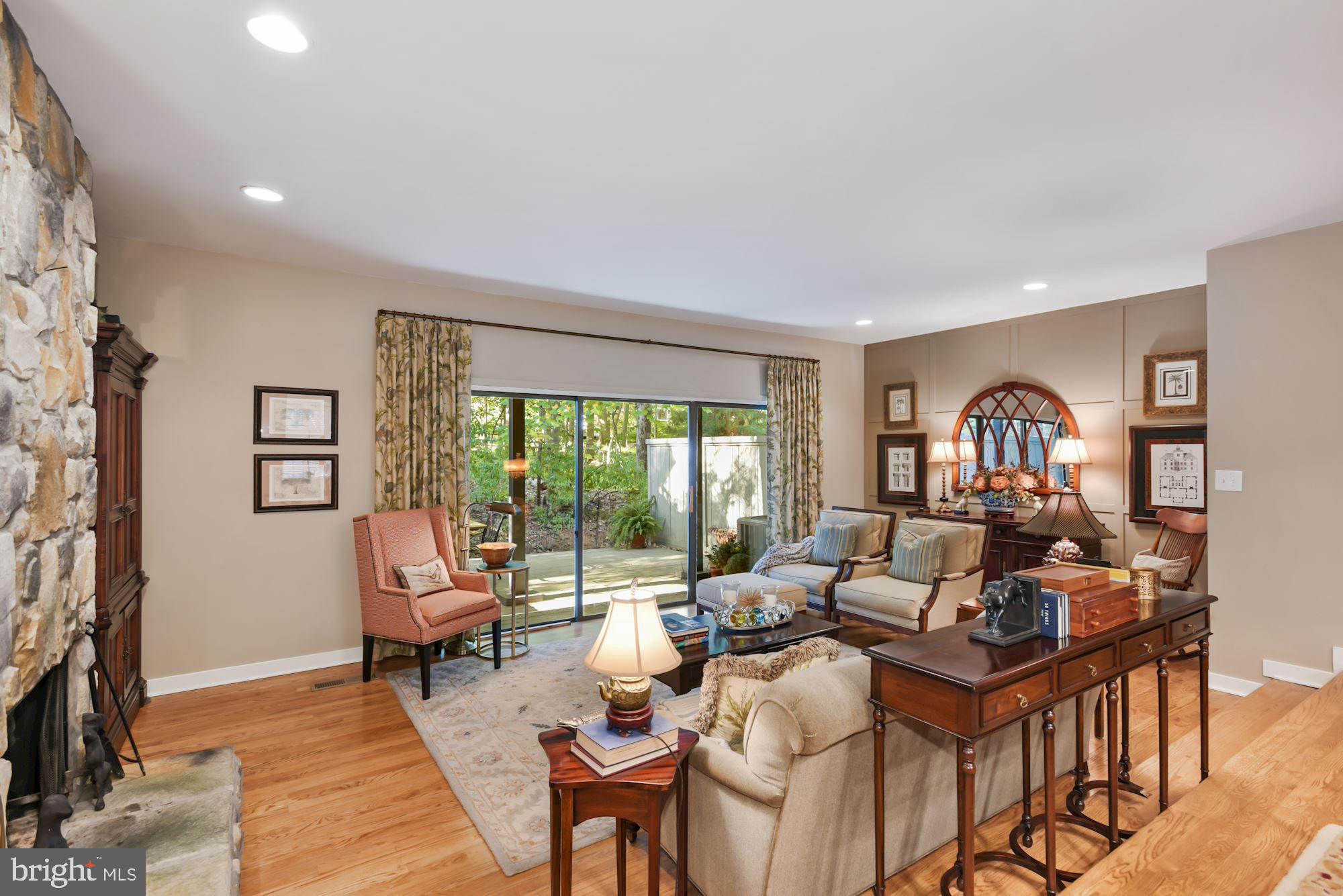 RESTON - Residential