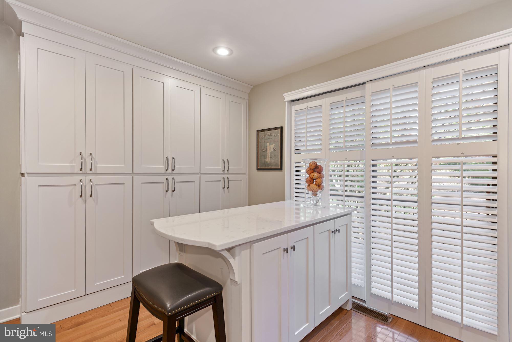 RESTON - Residential