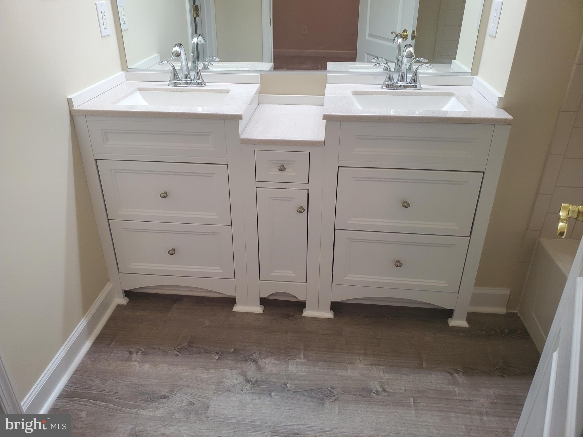 METRO PLACE AT TOWN CENTER - Residential Lease